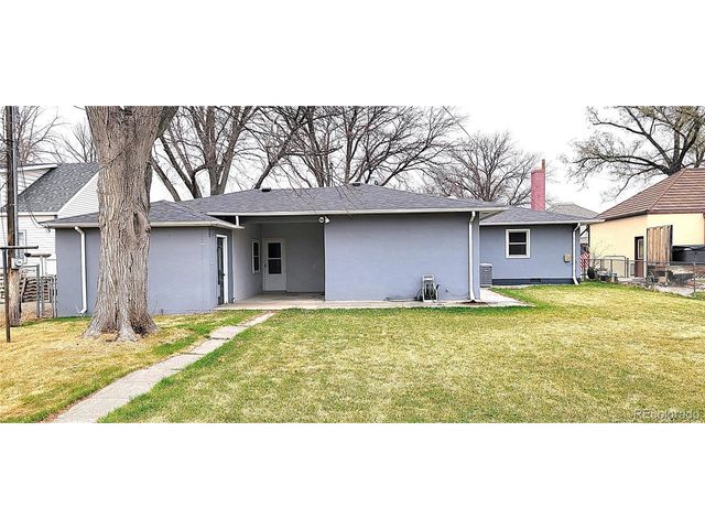 315 W 5th St, Julesburg, CO 80737