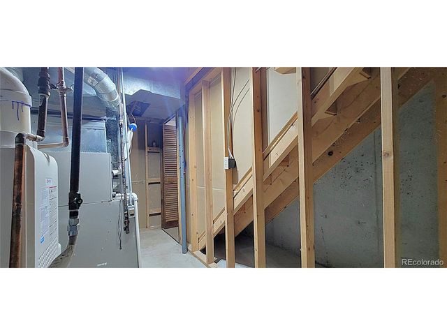 315 W 5th St, Julesburg, CO 80737