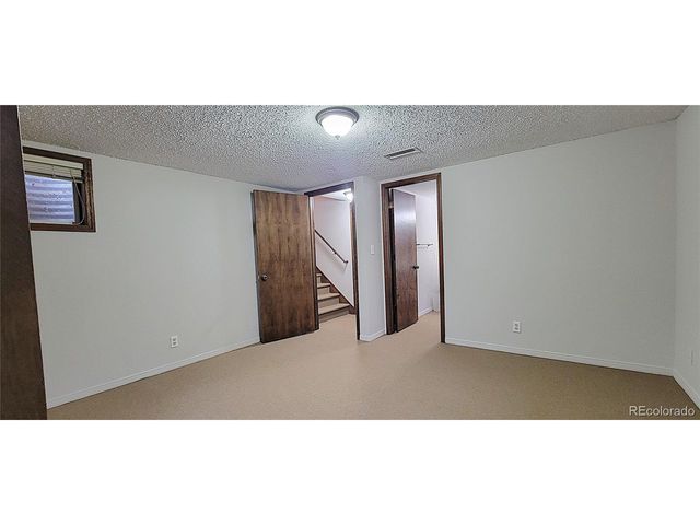315 W 5th St, Julesburg, CO 80737