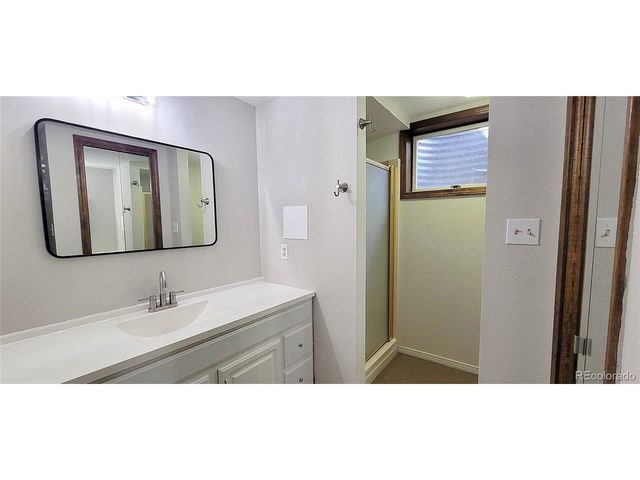 315 W 5th St, Julesburg, CO 80737