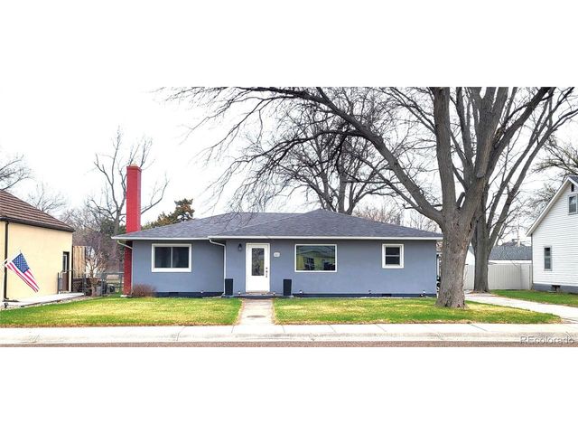 315 W 5th St, Julesburg, CO 80737