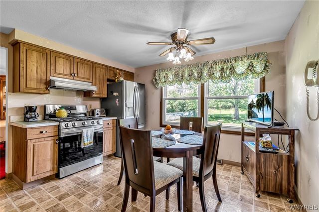 360 Forest Drive, West Seneca, NY 14224