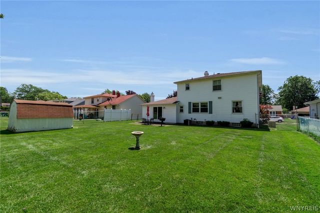 360 Forest Drive, West Seneca, NY 14224