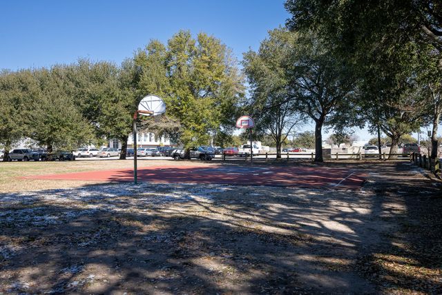 1 Cool Blow Street Apt 325, Charleston, SC 29403