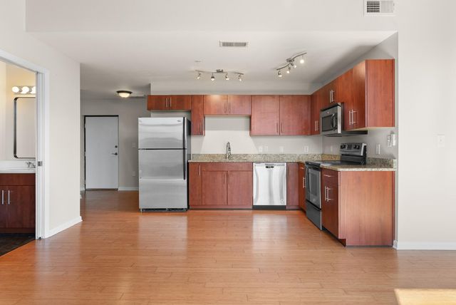 1 Cool Blow Street Apt 325, Charleston, SC 29403