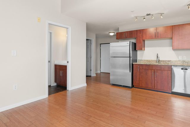 1 Cool Blow Street Apt 325, Charleston, SC 29403