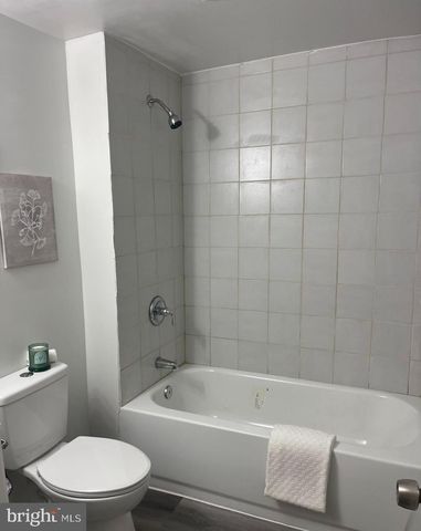 2805 HILLCREST PKWY, Temple Hills, MD 20748