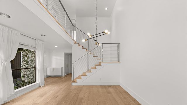 1914 Augusta Drive 16, Houston, TX 77057