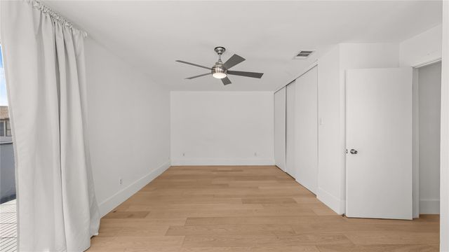 1914 Augusta Drive 16, Houston, TX 77057