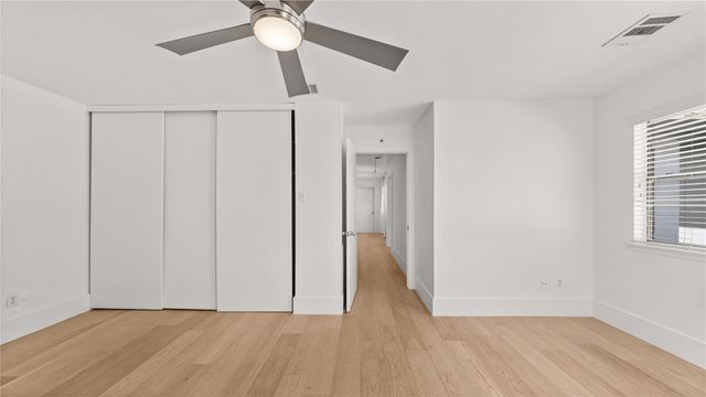 1914 Augusta Drive 16, Houston, TX 77057