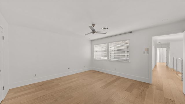 1914 Augusta Drive 16, Houston, TX 77057