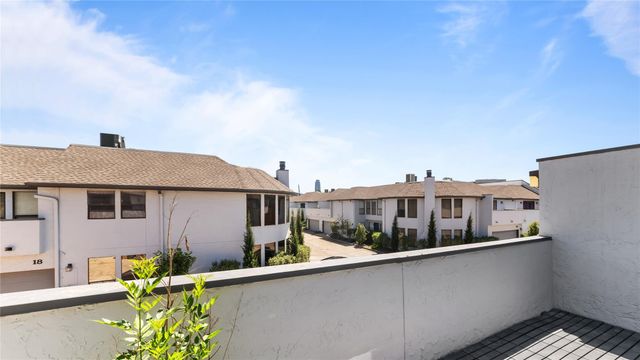 1914 Augusta Drive 16, Houston, TX 77057