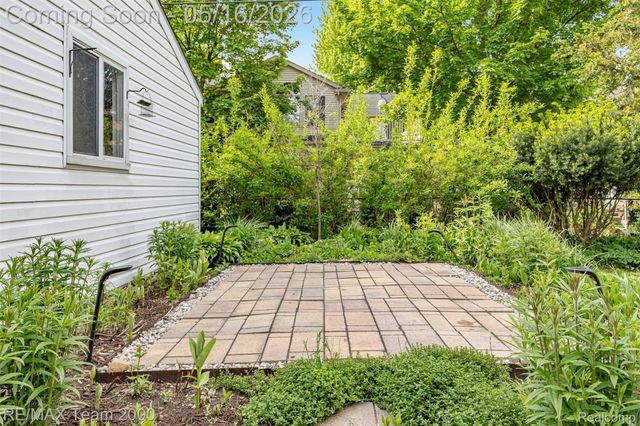 23657 Marshall Street, Dearborn, MI 48124