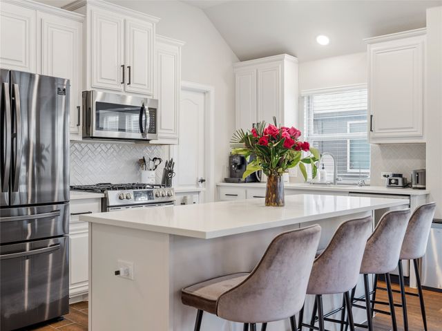 1413 Saddle Ridge Drive, Aubrey, TX 76227