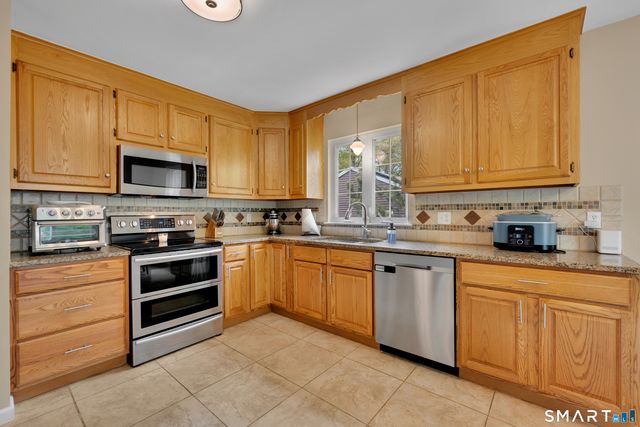 43 Oak Street, Wolcott, CT 06716