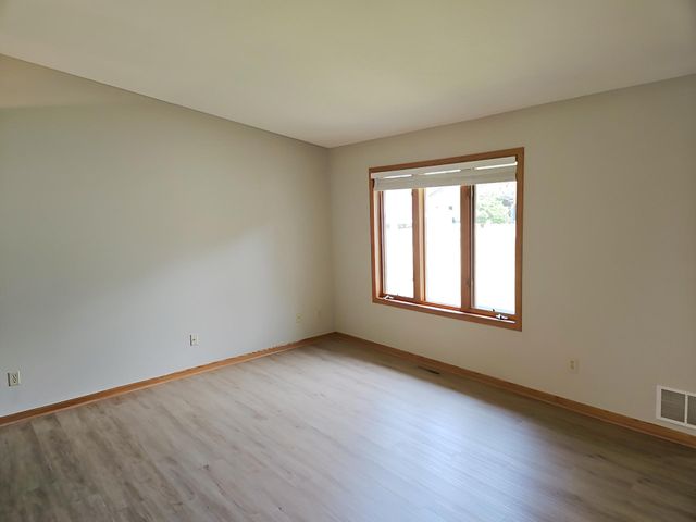 22200 Joliet Avenue N, Forest Lake, MN 55025