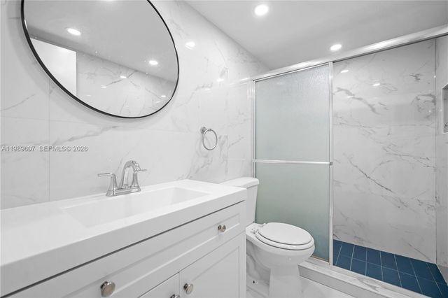 18601 NE 14th Ave 111, Miami, FL 33179