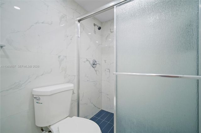 18601 NE 14th Ave 111, Miami, FL 33179