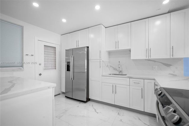 18601 NE 14th Ave 111, Miami, FL 33179