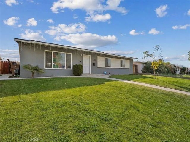 3209 Idaho, Bakersfield, CA 93305