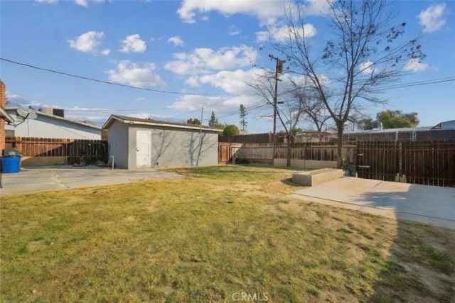 3209 Idaho, Bakersfield, CA 93305