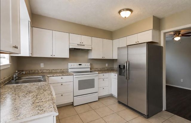 14307 Branchwater Lane, Sugar Land, TX 77498