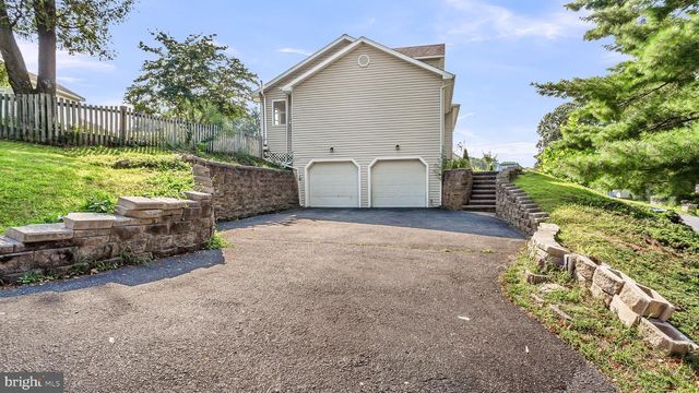 4761 LAWNTARA ST, Harrisburg, PA 17111
