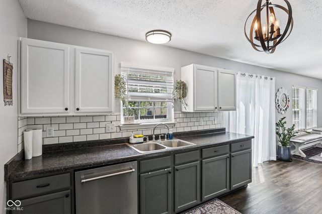 10093 Boysenberry Drive, Fishers, IN 46038