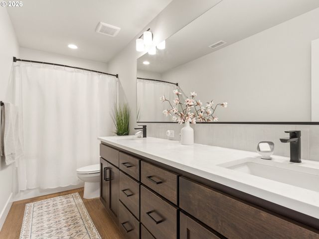 12200 Ne 107TH Way, Vancouver, WA 98682