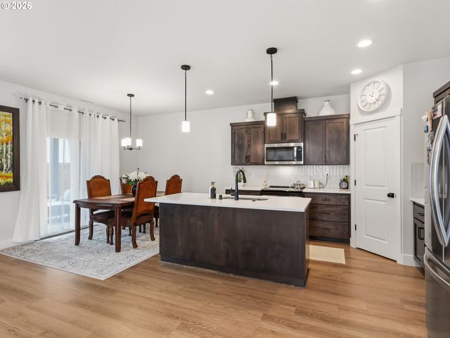 12200 Ne 107TH Way, Vancouver, WA 98682