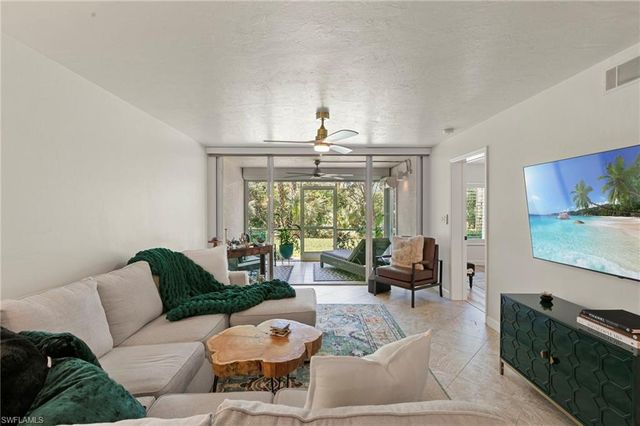 15171 Cedarwood LN # 3105, Naples, FL 34110