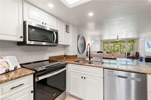 15171 Cedarwood LN # 3105, Naples, FL 34110