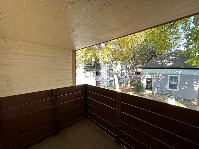 2833 Kings Road 206, Dallas, TX 75219