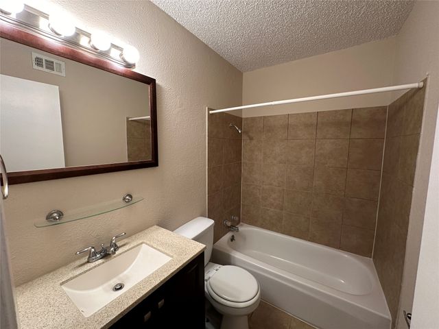 2833 Kings Road 206, Dallas, TX 75219