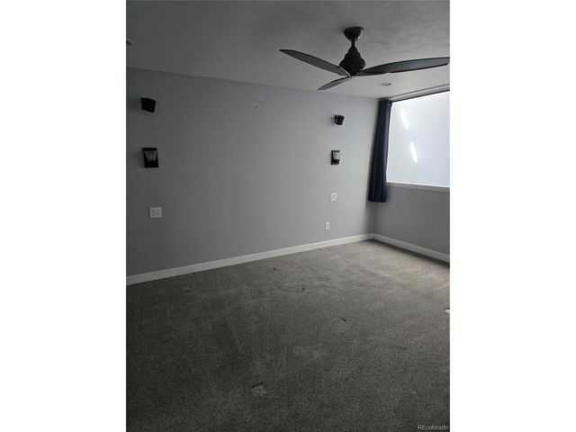 1050 S Monaco Pkwy 25, Denver, CO 80224