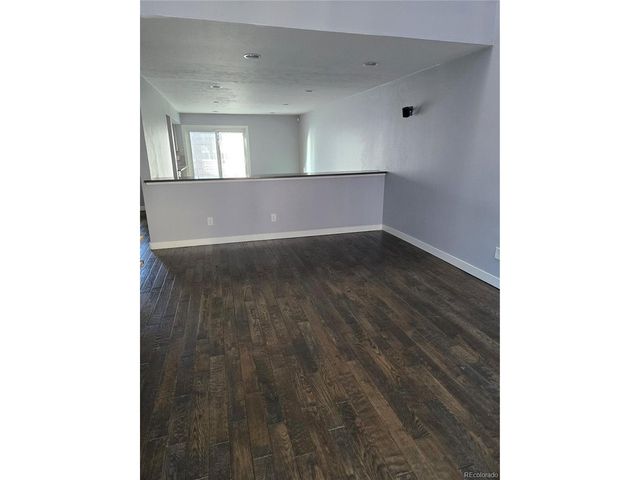 1050 S Monaco Pkwy 25, Denver, CO 80224