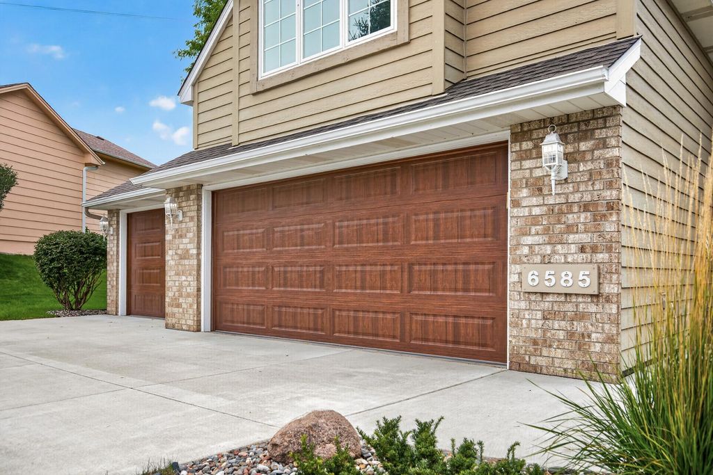 6585 Promontory Drive, Eden Prairie, MN 55346 — photo 3