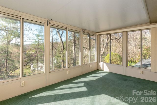 3113 Primrose Drive, Hendersonville, NC 28792