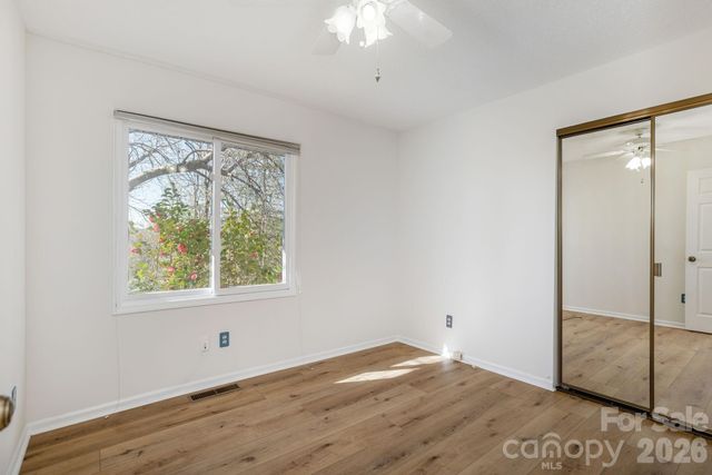 3113 Primrose Drive, Hendersonville, NC 28792