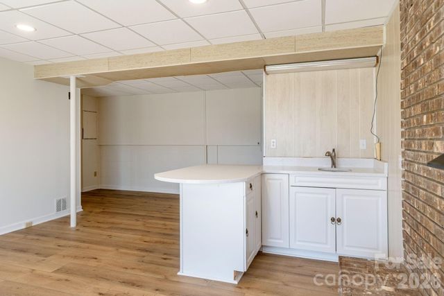 3113 Primrose Drive, Hendersonville, NC 28792