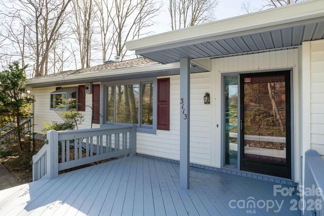 3113 Primrose Drive, Hendersonville, NC 28792
