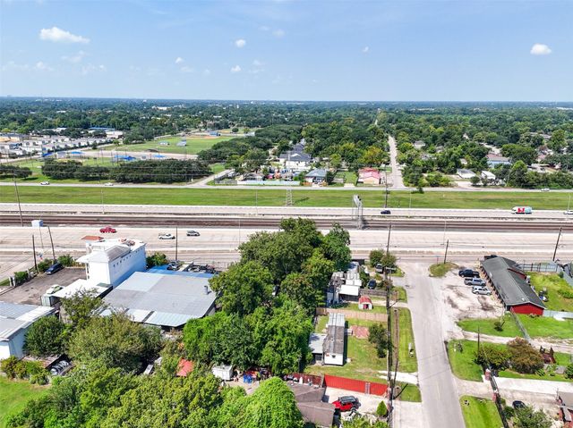 11110 E Hardy Road, Houston, TX 77093