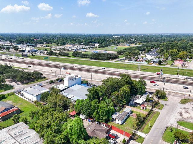 11110 E Hardy Road, Houston, TX 77093
