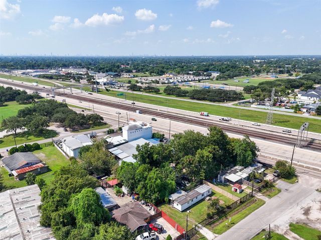 11110 E Hardy Road, Houston, TX 77093