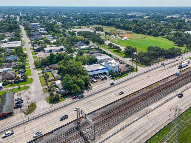 11110 E Hardy Road, Houston, TX 77093