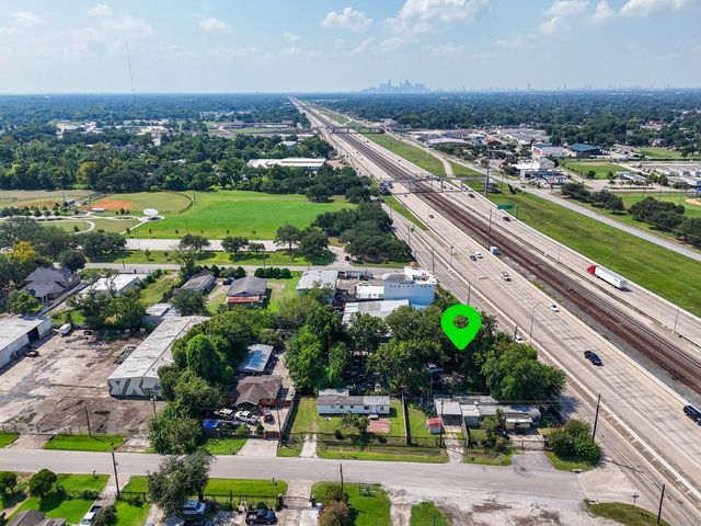 11110 E Hardy Road, Houston, TX 77093