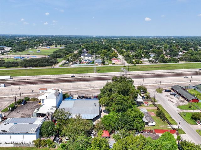 11110 E Hardy Road, Houston, TX 77093