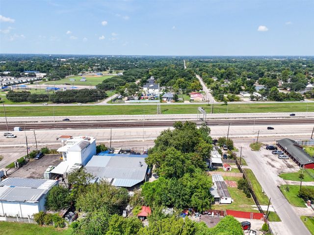 11110 E Hardy Road, Houston, TX 77093