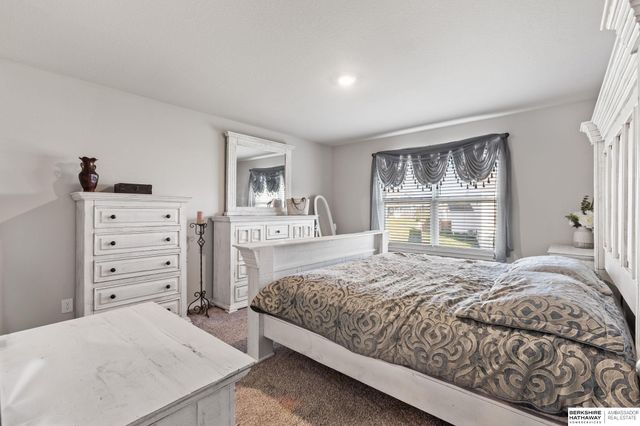 4516 Lawnwood Drive, Bellevue, NE 68133