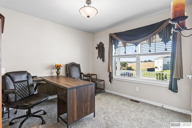 4516 Lawnwood Drive, Bellevue, NE 68133